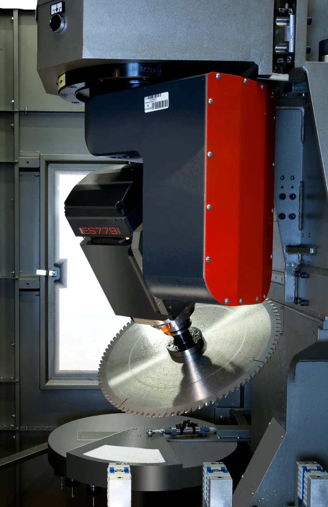 Staal cnc bewerkingscentra detail afbeelding 2